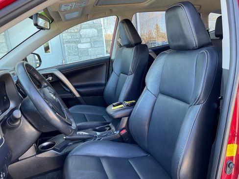 Used 2014 Toyota RAV4 Limited image 15