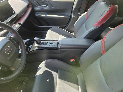 Used 2023 Toyota Prius Prime FWD image 8