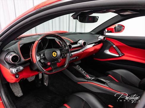Used 2020 Ferrari 812 Superfast RWD image 26