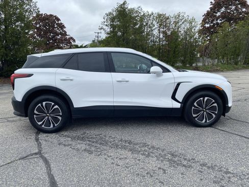 Used 2024 Chevrolet Blazer EV LT AWD/4WD image 8