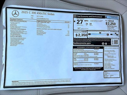 Used 2025 Mercedes-Benz C 300 4MATIC Sedan image 19