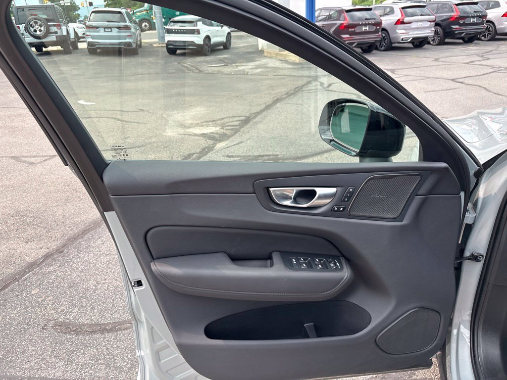 Used 2026 Volvo XC60 B5 Ultra w/ Protection Package Premier AWD/4WD image 15
