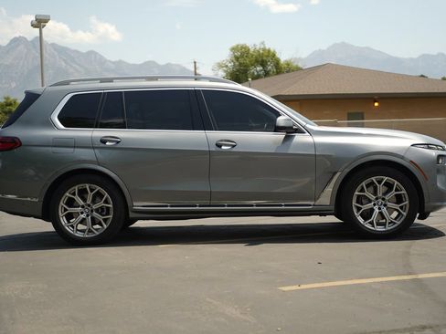 Used 2023 BMW X7 xDrive40i w/ Premium Package AWD/4WD image 6