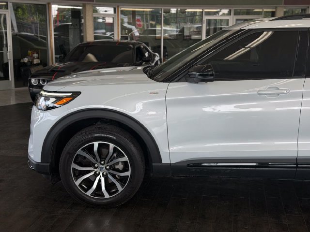 Used 2026 Ford Explorer ST-Line AWD/4WD image 14