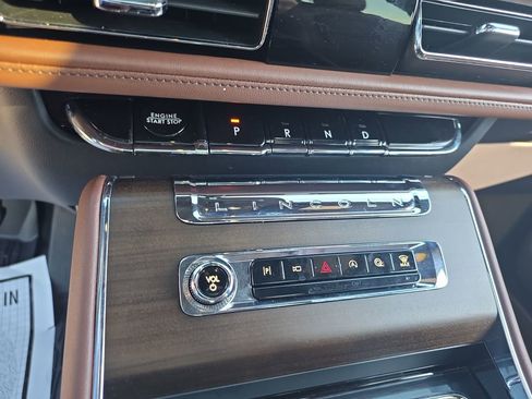 Used 2025 Lincoln Aviator Reserve w/ Illumination Package image 34