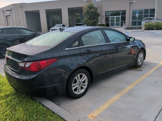 Used 2013 Hyundai Sonata GLS w/ Popular Equipment Pkg FWD image 3