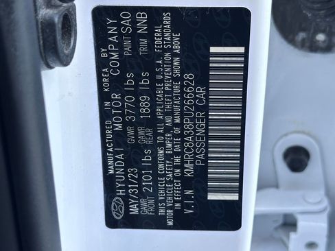 Used 2023 Hyundai Venue Limited w/ Cargo Package image 32