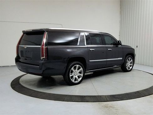 Used 2016 Cadillac Escalade ESV Premium image 7
