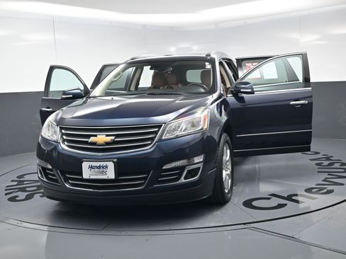 Used 2017 Chevrolet Traverse Premier image 23