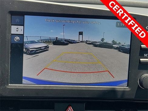 Used 2025 Hyundai Elantra Sport image 9