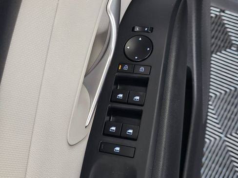 Used 2025 Hyundai Tucson SEL FWD image 19