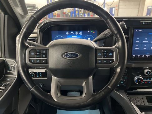 Used 2024 Ford F350 Lariat w/ Lariat Ultimate Package AWD/4WD image 18