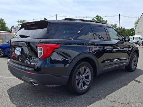 Used 2023 Ford Explorer XLT w/ Equipment Group 202A AWD/4WD image 4