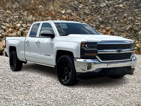 Used 2017 Chevrolet Silverado 1500 LT w/ All Star Edition image 11