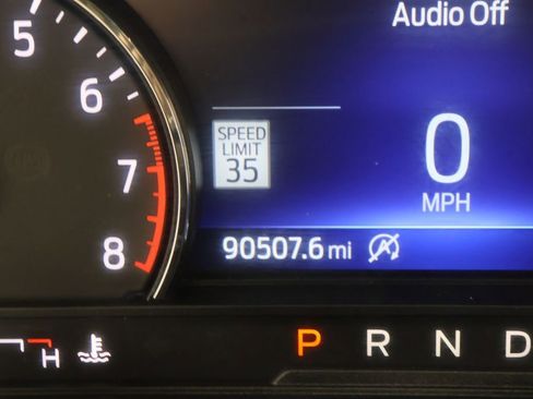 Used 2021 Ford Explorer XLT w/ Equipment Group 202A image 14