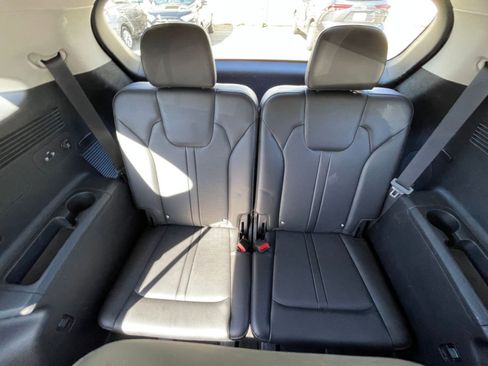 Used 2024 Kia Sorento S image 31