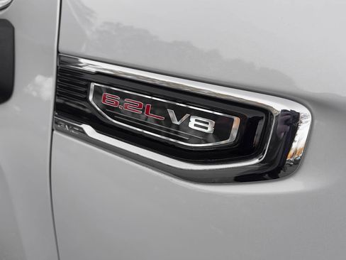 Used 2022 GMC Sierra 1500 Denali w/ Denali Premium Package image 8