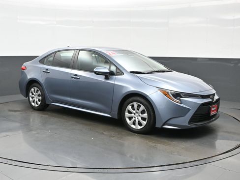 Used 2024 Toyota Corolla LE FWD image 8