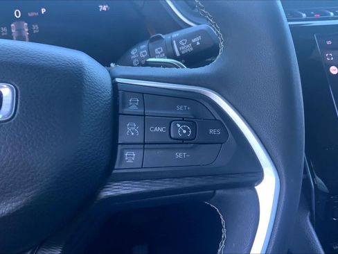 Used 2024 Jeep Grand Cherokee Laredo X w/ Trailer Tow Package image 25