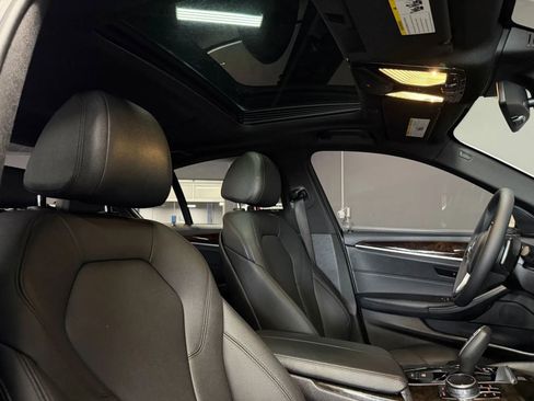 Used 2017 BMW 530i xDrive image 19