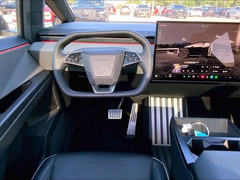 Used 2024 Tesla Cybertruck AWD Crew Cab image 5