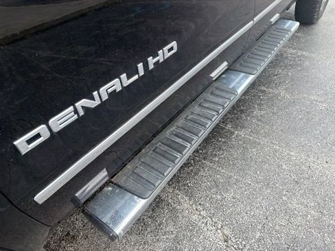 Used 2016 GMC Sierra 3500 Denali w/ Duramax Plus Package AWD/4WD image 9