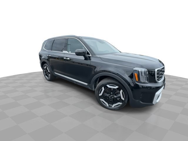 Used 2025 Kia Telluride S FWD image 2