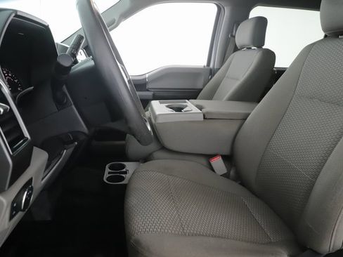 Used 2017 Ford F150 XLT w/ Trailer Tow Package image 16