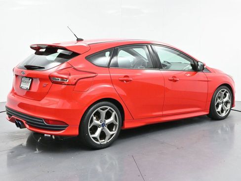 Used 2016 Ford Focus ST FWD image 7