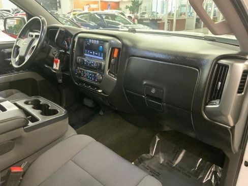 Used 2018 Chevrolet Silverado 1500 LT w/ All Star Edition AWD/4WD image 9