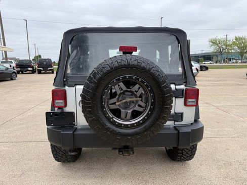 Used 2012 Jeep Wrangler Sport image 6