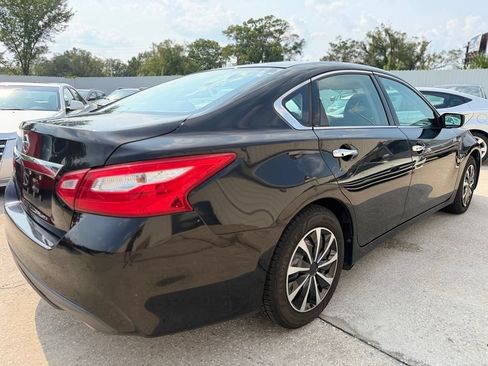 Used 2016 Nissan Altima 2.5 S w/ Power Driver Seat Package FWD image 5