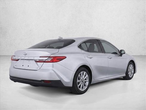 Used 2025 Toyota Camry LE w/ Convenience Package FWD image 7