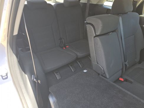 Used 2020 Kia Sorento L FWD image 19