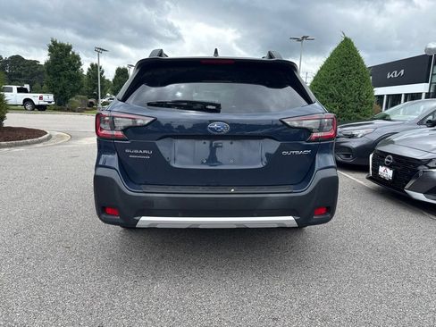 Used 2023 Subaru Outback Limited AWD/4WD image 4