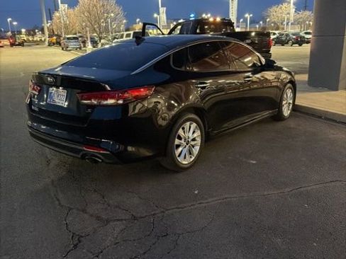 Used 2018 Kia Optima S w/ Panoramic Sunroof Package image 13