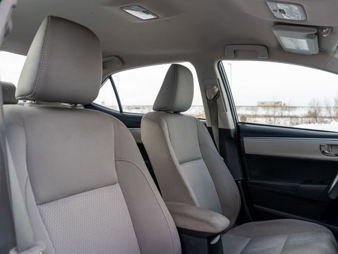 Used 2016 Toyota Corolla LE image 12