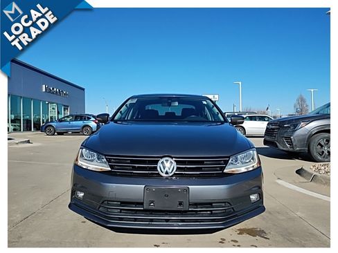 Used 2017 Volkswagen Jetta SEL image 3