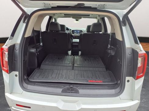 Certified 2022 GMC Acadia Denali w/ Denali Ultimate Package AWD/4WD image 25