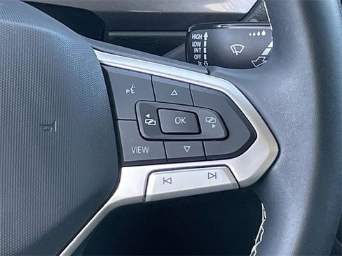 Used 2022 Volkswagen Tiguan SE image 14