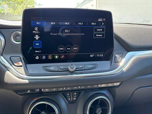 Used 2025 Chevrolet Blazer LT FWD image 17