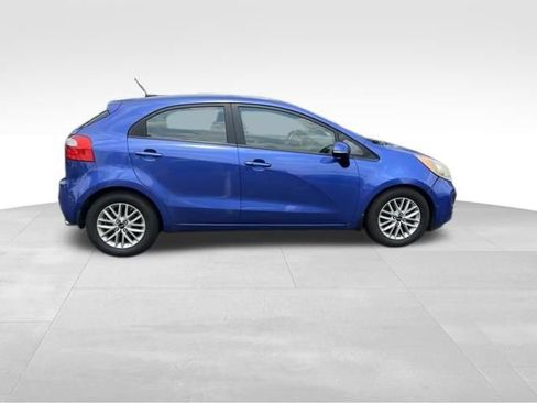 Used 2012 Kia Rio SX w/ Premium Pkg FWD image 8