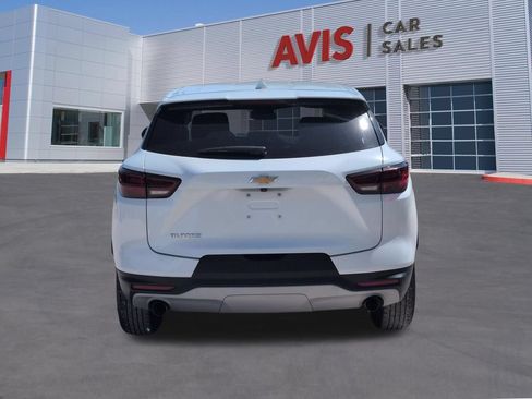 Used 2025 Chevrolet Blazer LT FWD image 7
