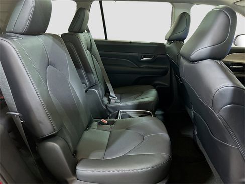 New 2026 Toyota Grand Highlander Limited image 27