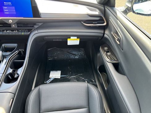 New 2026 Toyota Crown Signia image 16