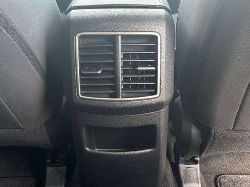 Used 2025 Kia Sportage LX FWD image 22