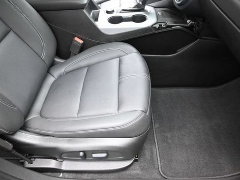 Used 2025 Chevrolet Blazer LT w/ Sound & Technology Package FWD image 28