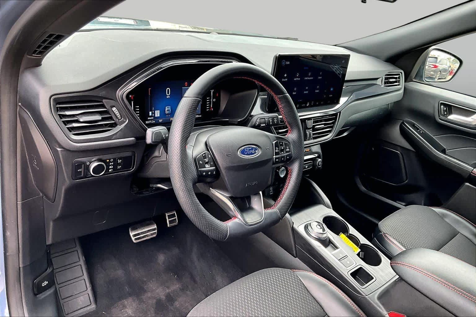 Used 2023 Ford Escape ST-Line w/ Tech Pack #1 AWD/4WD image 18