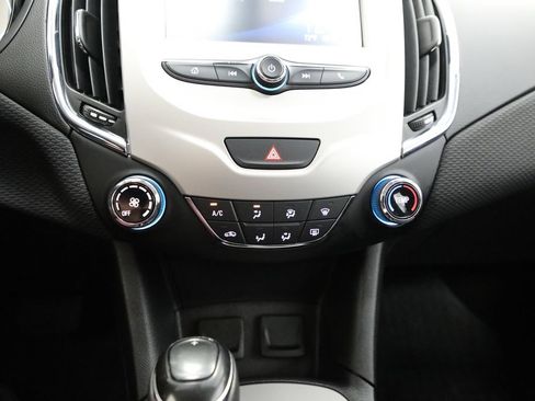 Used 2017 Chevrolet Cruze LS w/ LS Fleet Convenience Package FWD image 6