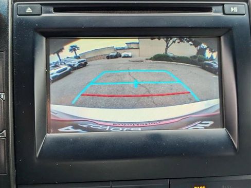 Used 2016 Toyota Camry LE FWD image 13